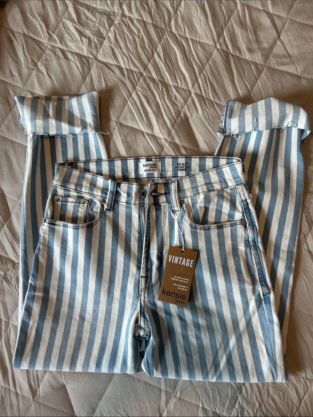 Kensie Blue & White Striped Cropped Jeans
